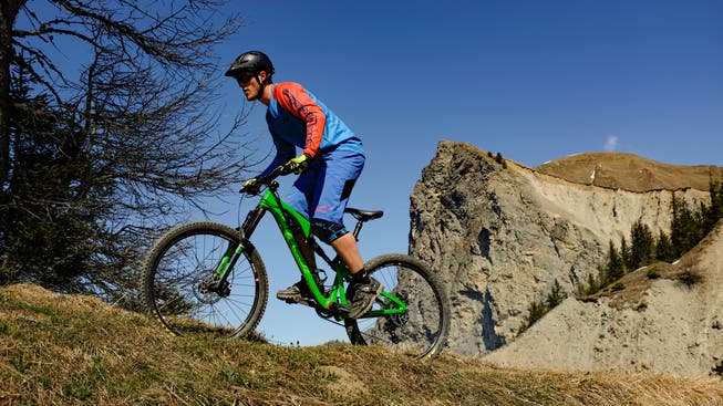 Mehr Biker in den Bergen, bedeutet auch mehr Verletzte. Schweizweit spricht die BFU von einem 75-prozentigen Anstieg.