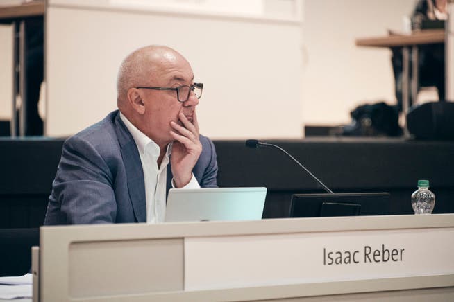 Regierungsrat Isaac Reber musste sich an der Landratssitzung im Basler Congress Center einiges anhören.