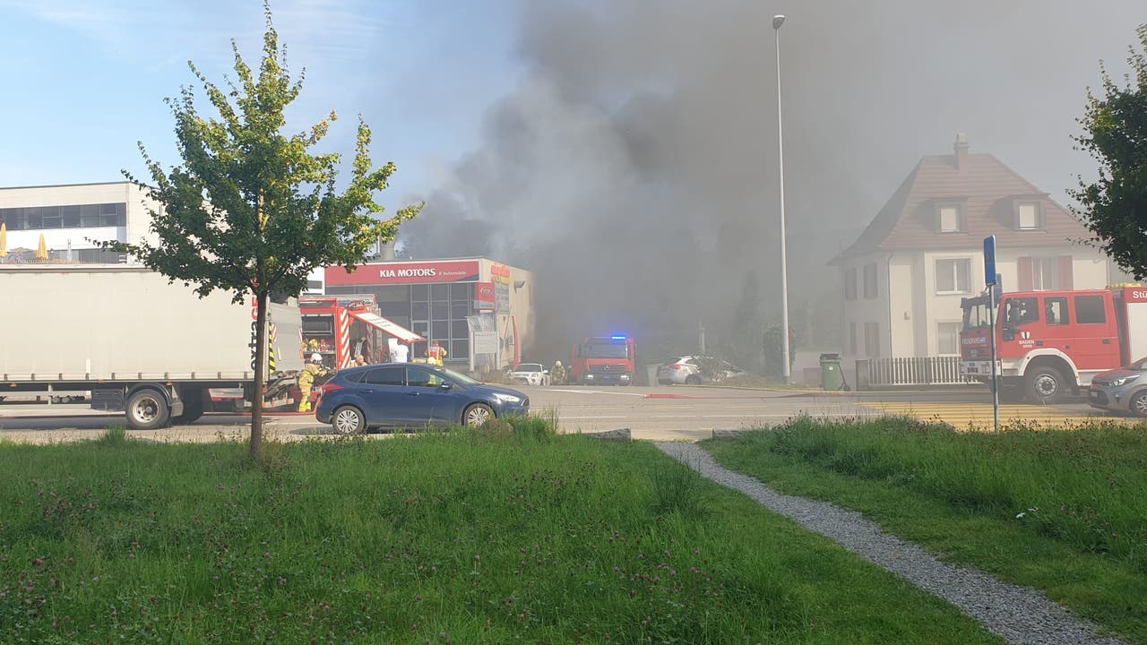 In einem Spritzwerk bei der Shell-Tankstelle Baden war ein Brand ausgebrochen.