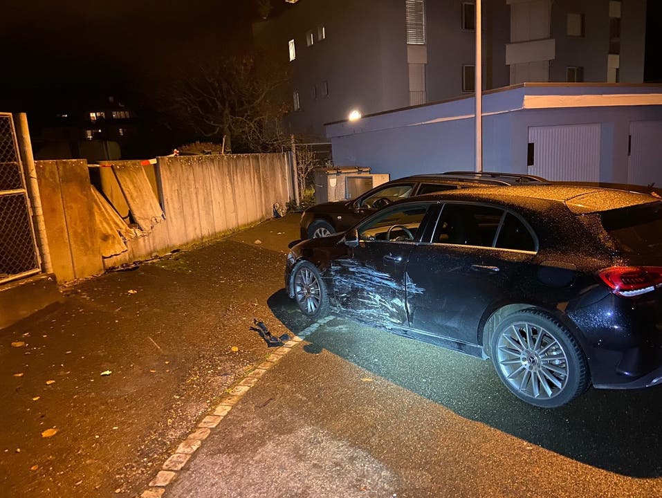 Die 31-Jährige verlor die Kontrolle über ihr Auto und fuhr gegen eine Mauer...