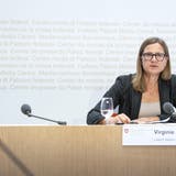 Virgine Masserey, Leiterin Sektion Infektionskontrolle vom BAG an einer Pressekonferenz in Bern. (Keystone)
