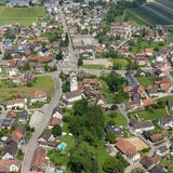 Die prosperierende Gemeinde Güttingen aus der Luft. (Bild: Hans Wick (Frühling 2020))