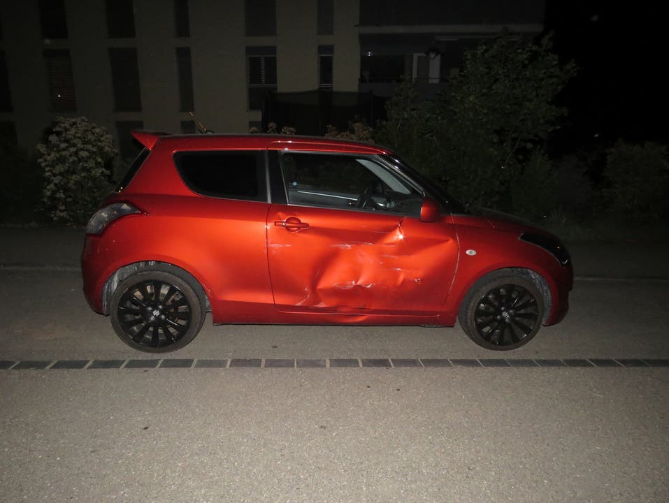 Niederrohrdorf (AG), 23. Mai Glück gehabt: Bei diesem Unfall blieb es bei einem Blechschaden. Zwei Autos waren innerhalb eines Kreisels in Niederrohrdorf aufeinander geprallt.