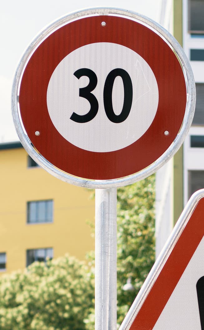 Teufen plant die Einführung von Tempo-30-Zonen auf allen Nebenstrassen, die in die Kantonsstrasse einmünden.