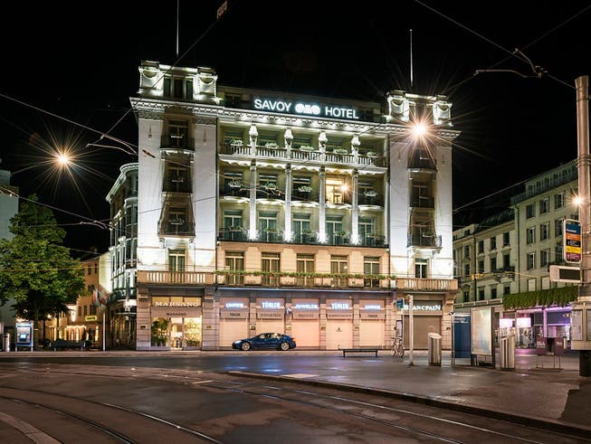 Das Hotel Savoy Baur en Ville am Züricher Paradeplatz baut von 2022 bis 2024 um. (Archivbild)