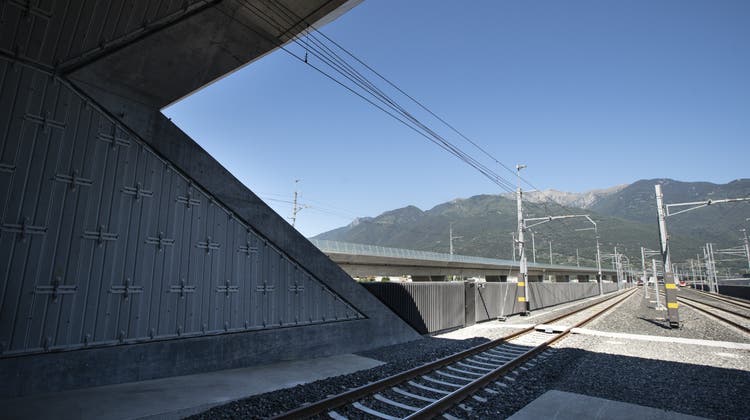 Am Ceneri-Basistunnel sollen Güterzüge in kürzeren Abständen verkehren können. (Keystone)