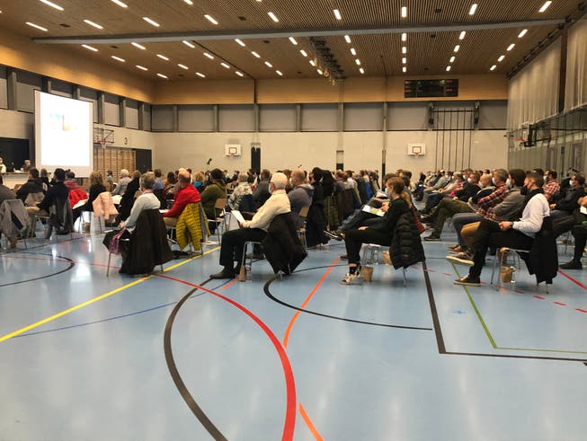 An der ersten und einzigen Gemeindeversammlung Menzingens im Jahr 2020 nahmen in der Sporthalle Ochsenmatt 170 Stimmberechtigte teil.
