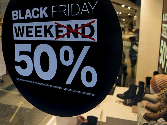 Nicht allen gefällt, dass am Black Friday so viel geshoppt wird: Geschäft in Lausanne.