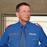 Stephan Grieder (Mitte) verlässt die Kantonspolizei Schwyz schon im Dezember. (Bild: Andreas Seeholzer (28. März 2019))