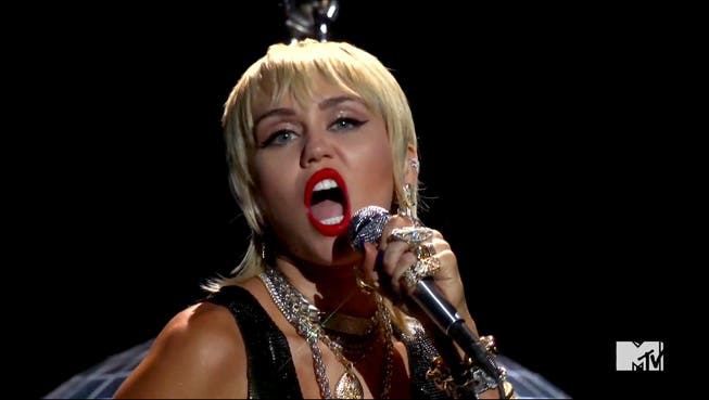 Miley Cyrus singt «Midnight Sky» aus ihrem neuen Album während den MTV Video Music Awards. 