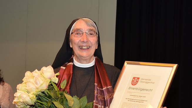 Schwester Liliane im April 2014, als sie die Ehrenbürgerschaft von Obersiggenthal erhalten hat.