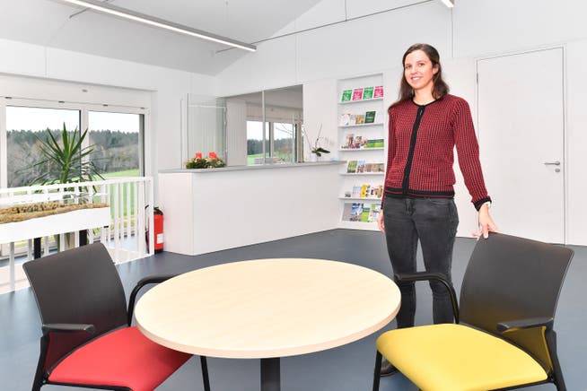 Daniela Schneiter im neuen Empfangsraum der Gemeindeverwaltung Eppenberg-Wöschnau