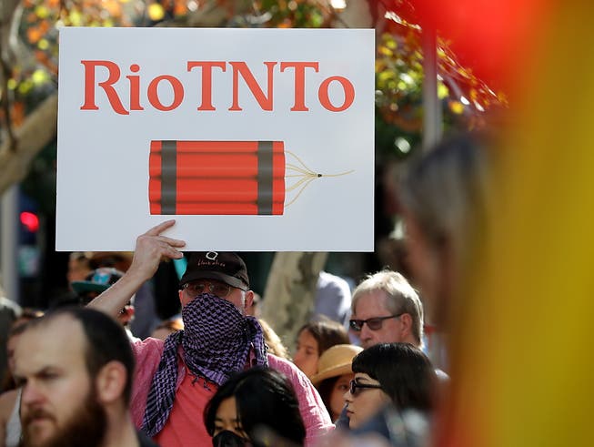 Die Sprengung von heiligen Stätten der Aborigenes durch Rio Tinto hatte in Australien zu Protesten geführt.