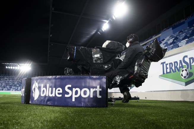 Blue TV sichert sich die Übertragungsrechte für Super und Challenge League bis Sommer 2025.