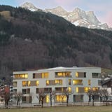 Das Haus Bergkristall dient dem Alters- und Pflegeheim Erlenhaus in Engelberg bis zum Abschluss der Sanierung als Provisorium. (Bild: PD)
