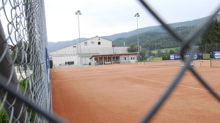 Tennisplätze sind in die Jahre gekommen: In Mümliswil und in Balsthal müssen Tennisclubs Geld investieren