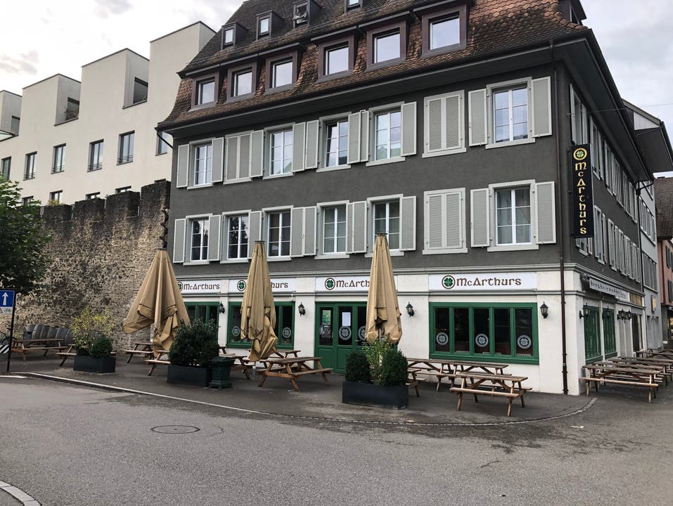 Lenzburg, 5. Oktober: Zu wenig Platz im Lokal: Das «McArthurs Pub» will als erste Gaststätte im Kanton im Winter wegen Corona ein Zelt aufstellen.