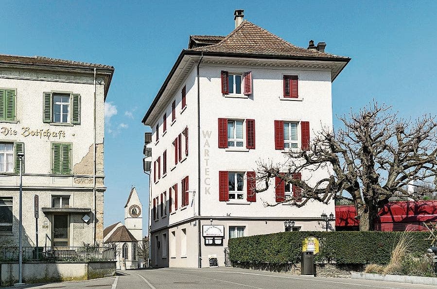 Klingnau, 25. März: Die frühere «Warteck», die seit Jahren Restaurant Pizzeria Romantica heisst, ist seit Mitte März geschlossen – Konkurs.