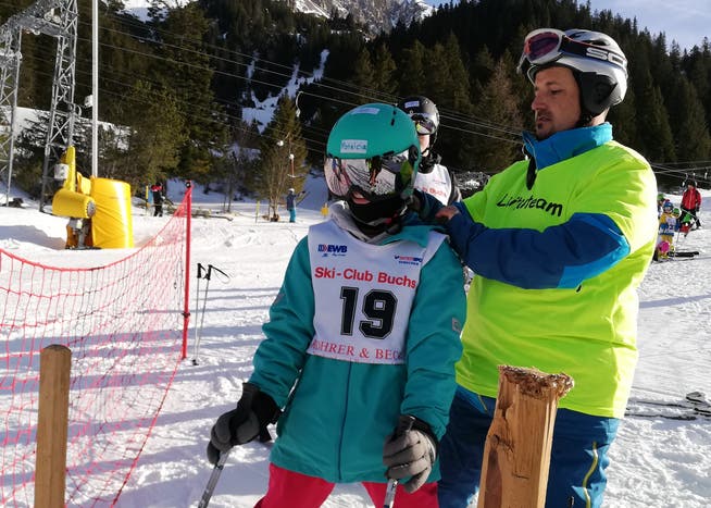 Gut vorbereitet ist halb gewonnen: Kinder und Leiter des SC Buchs erlebten einen vielseitigen Ski- und Snowboardkurs.