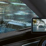 Auch Lexus lanciert digitale Aussenspiegel: Ob sich das System tatsächlich unter widrigen Wetterbedingungen beweisen kann, bleibt aber abzuwarten. (HO)