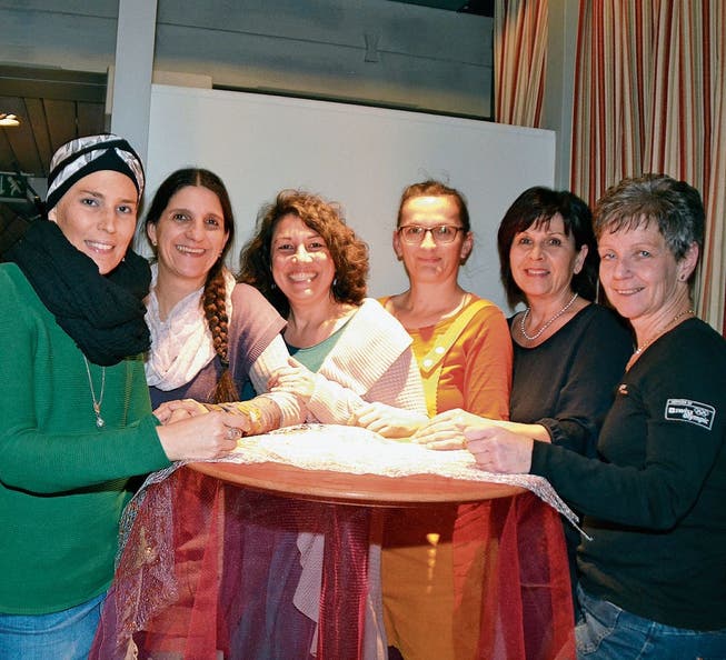 Das OK der Gesundheitstage mit Barbara Egger, Christiane Pietsch, Elly Brufani, Binja Betschart, Trudi Rutz und Bea Näf (von links).