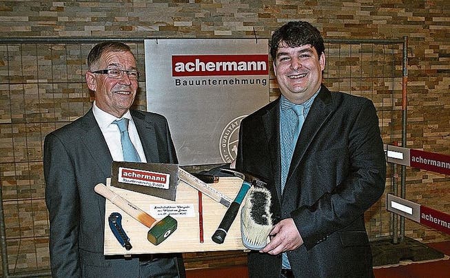 Walter Achermann (links) übergibt die Geschäftsführung an seinen Sohn Jonas.