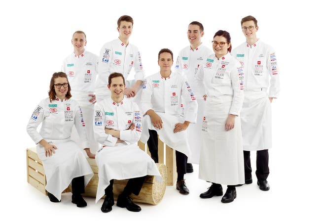 Die National- und die Junioren-Nationalmannschaft des Schweizer Kochverbandes.