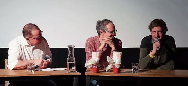 Interviewer Andreas Gnädinger im Gespräch mit «Moskau einfach»-Regisseur Micha Lewinsky und dem Hauptdarsteller Philippe Graber (von links).