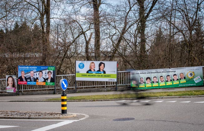 Wahlplakate an der Bergstrasse in Kreuzlingen.