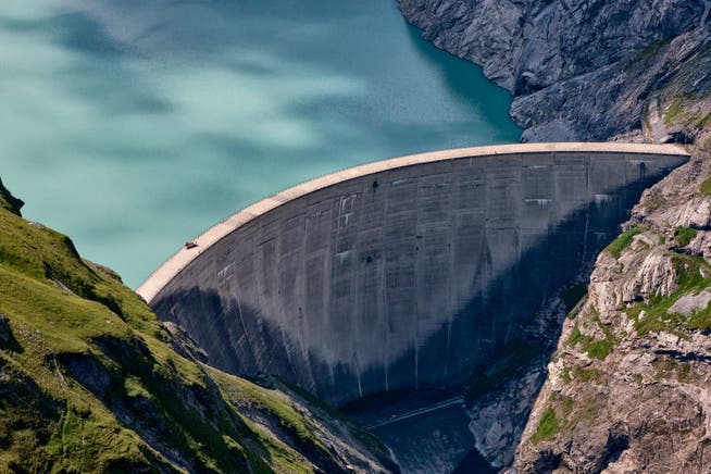 Die Schweizer Wasserkraftwerke produzierten 8,4 Prozent mehr Strom. Im Bild: Der Limmernsee im Kanton Glarus. 