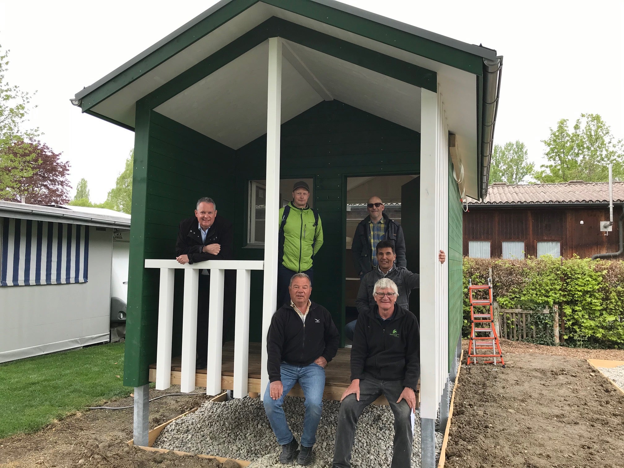 Die Bungalows Setzen Den Farbenfrohen Schlusspunkt Auf Dem Kreuzlinger ...