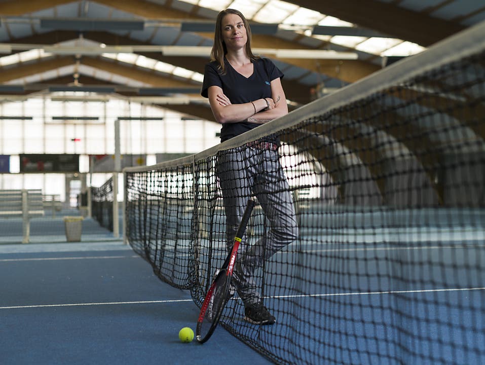 Trotz chronischer Schmerzen in der Schulter und am Handgelenk: Als Tennislehrerin will Oprandi auch arbeiten