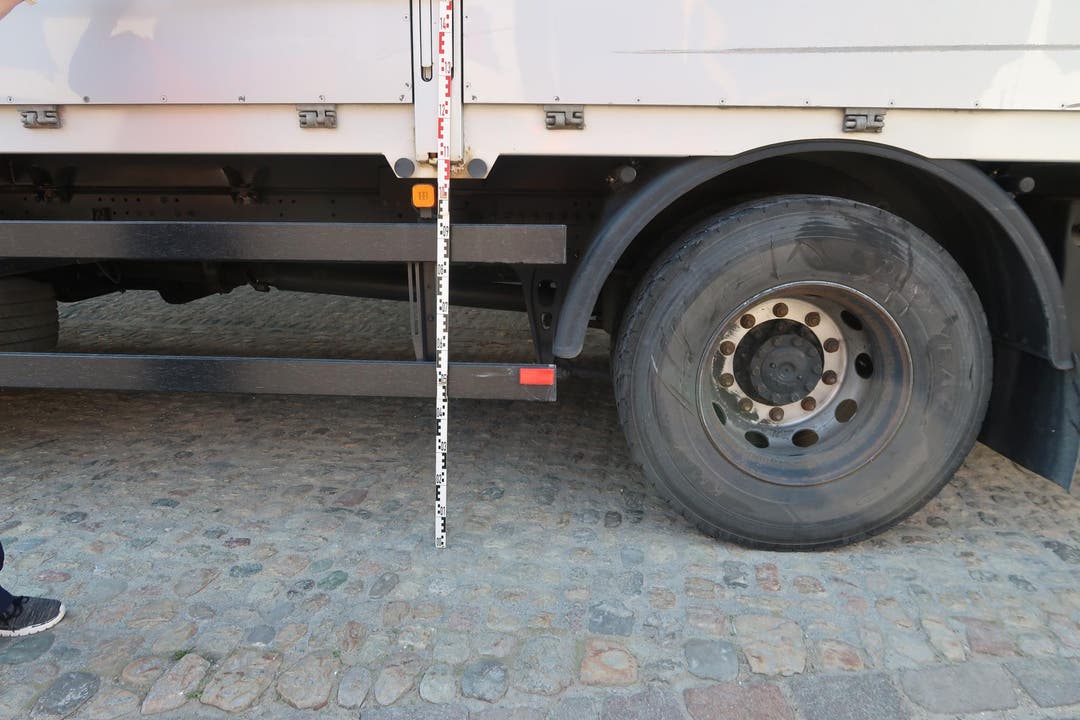 Bubendorf BL, 26.März: Am Mittwoch ereignete sich in der Hauptstrasse eine Kollision zwischen einem Roller und einem Lastwagen.