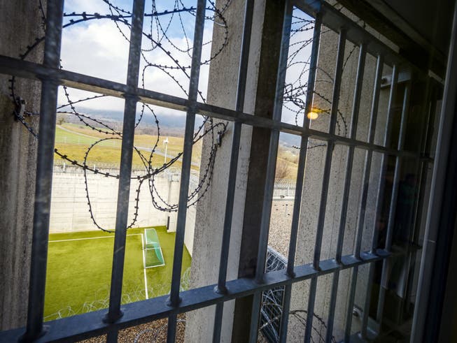 Ende Januar waren in den 100 Justizvollzugseinrichtungen der Schweiz insgesamt 6906 Personen inhaftiert.