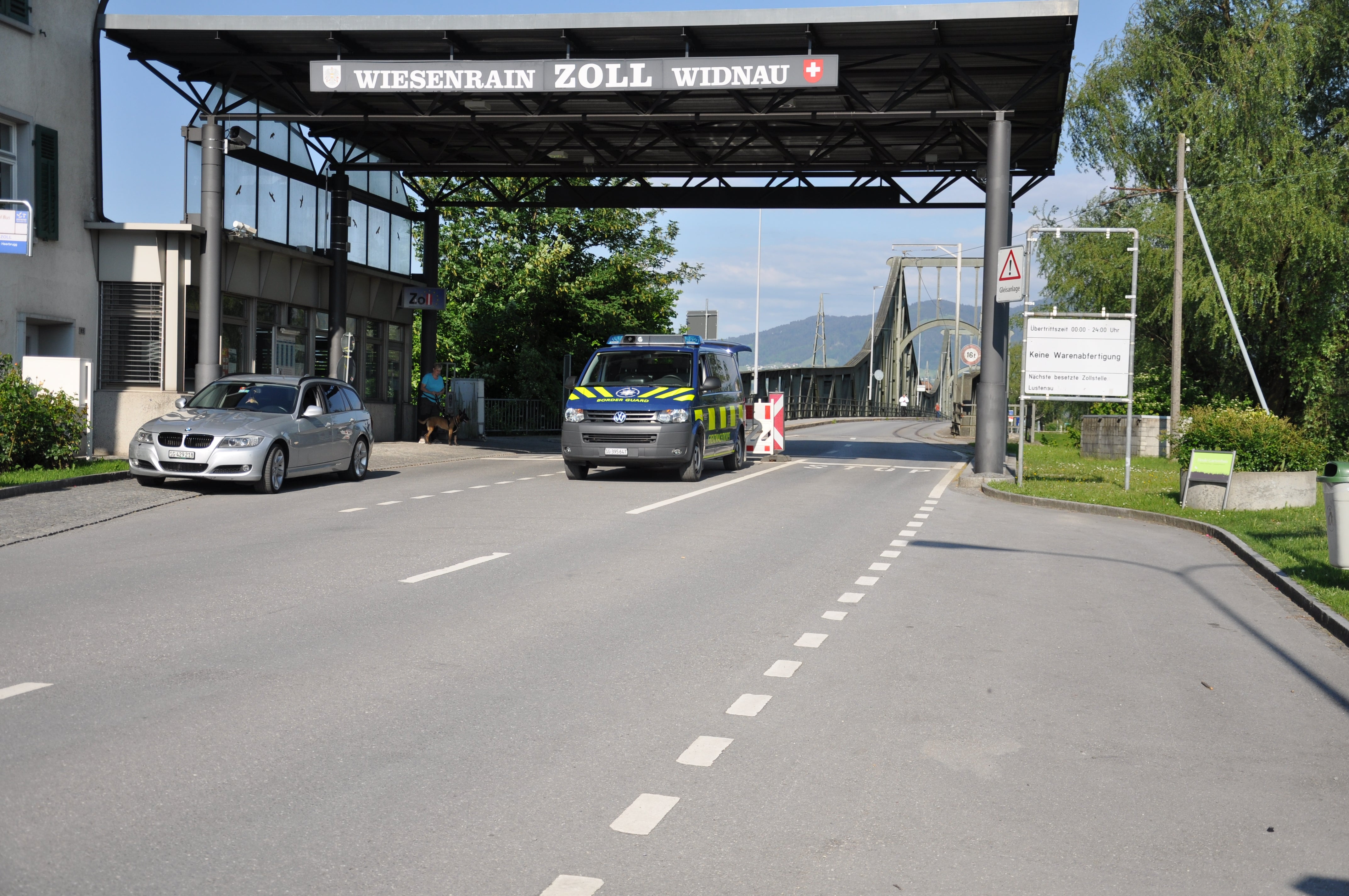 Grenze Zu Vorarlberg: Sperren Sind Weg - Kontrollen Bleiben