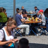 Der Biergarten des Restaurants Fischerhaus am Kreuzlinger Bodenseeufer. (Bild: Benjamin Manser, 17.  Mai 2020)