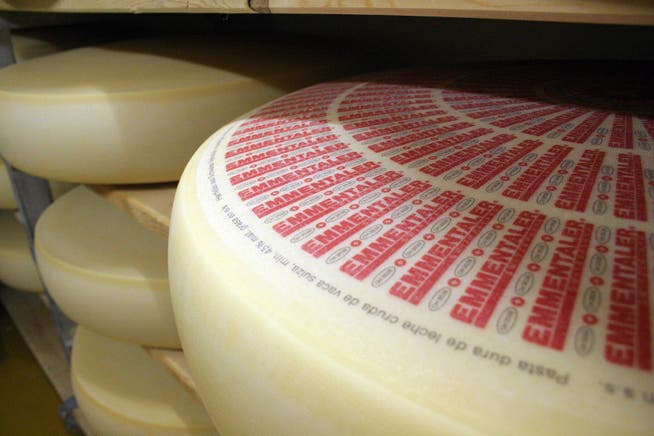 Der Käser aus dem Linthgebiet soll grosse Mengen von Käse illegal als «Emmentaler» verkauft haben.
