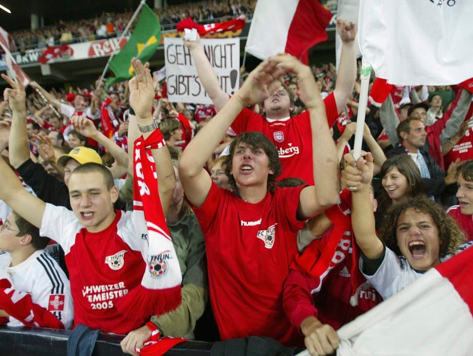Im Stade de Suisse geben für einmal die Thuner Fans den Ton an