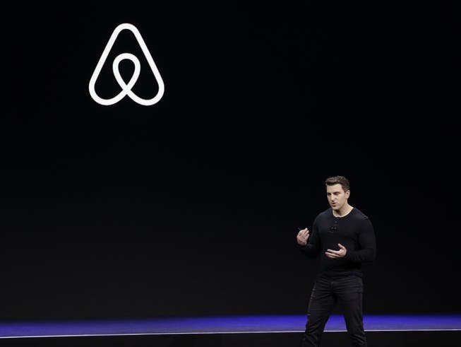 Der Chef der Plattform zur Zimmervermittlung Airbnb, Brian Chesky, hat die Reduktion des Personals um einige hundert Stellen angekündigt.