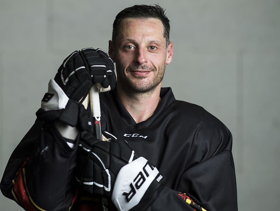 Der Schweizer Stanley-Cup-Sieger Mark Streit gehört für die IIHF ins Schweizer All-Time-Team