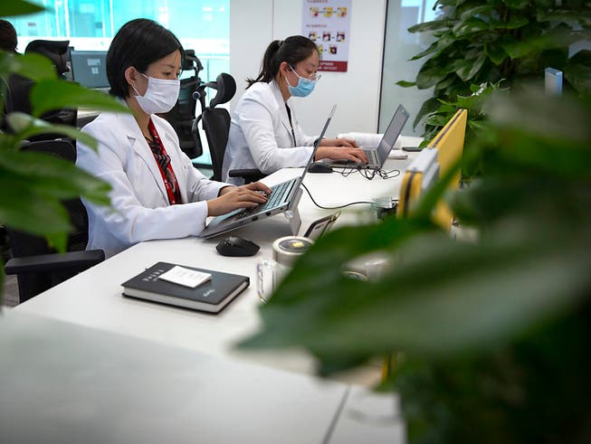 In China wird nach den Lockerungen der Coronavirus-Massnahmen wieder ein Zuwachs im Dienstleistungsbereich registriert.