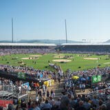 In der temporären Esaf-Arena in Zug fieberten 56'500 Schwingfans dem Schlussgang entgegen. (Bild: Maria Schmid (Zug, 25. August 2019))