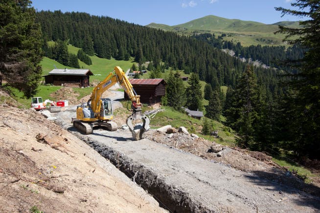 In der Schweiz wird immer häufiger ausserhalb der Bauzone gebaut. Die Landschaftsinitative will das ändern. 