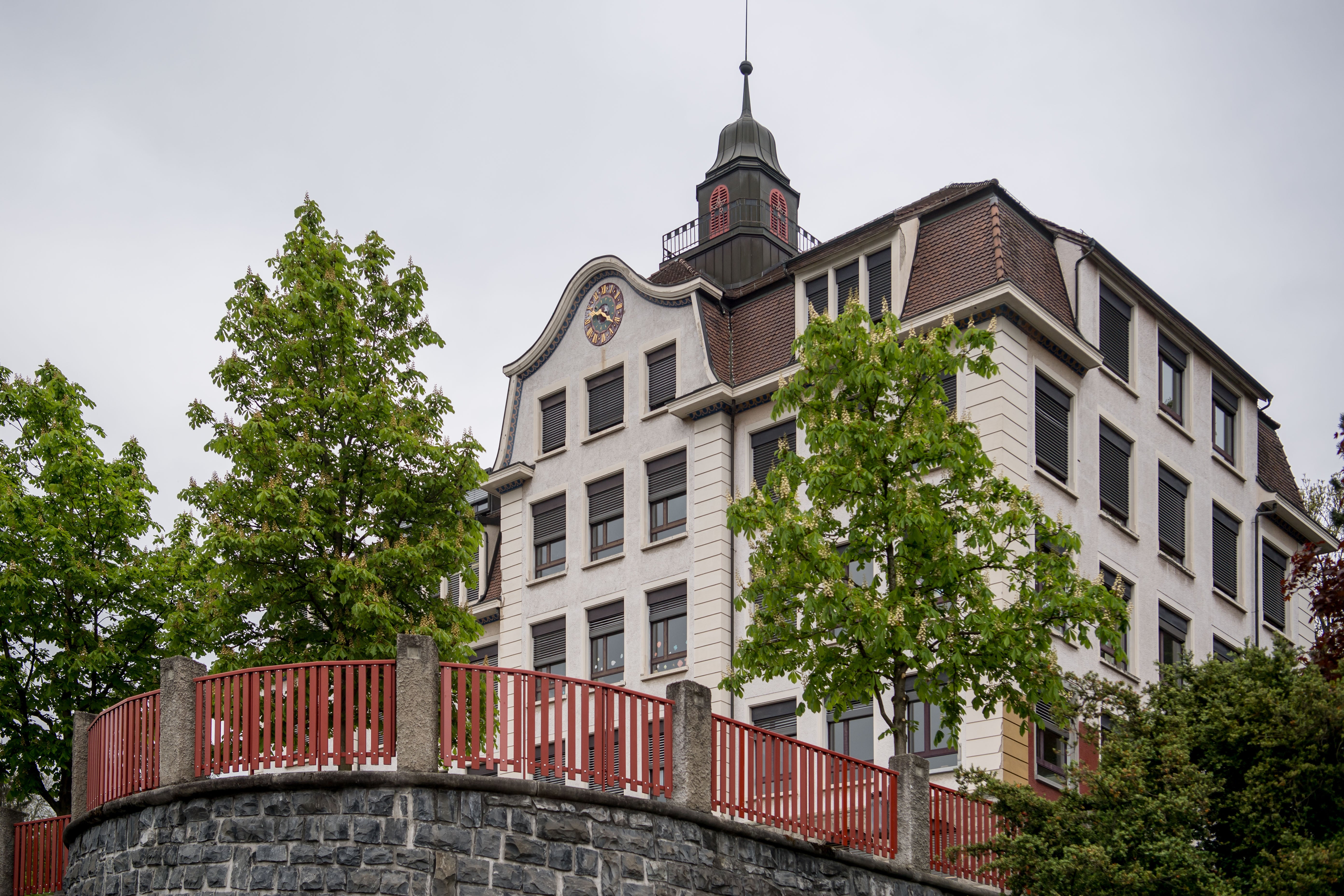 Stadt Luzern: Sanierung Des Schulhauses St. Karli Kommt Vors Volk