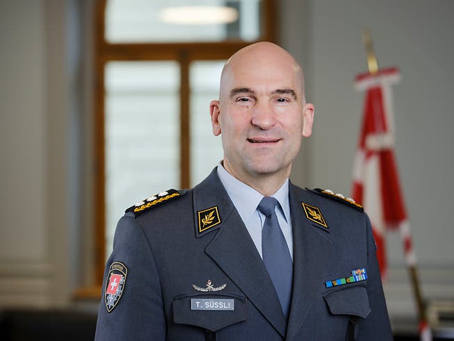Thomas Süssli, Chef der Schweizer Armee, will den Frauenanteil in der Armee bis 2030 auf 10 Prozent anheben.