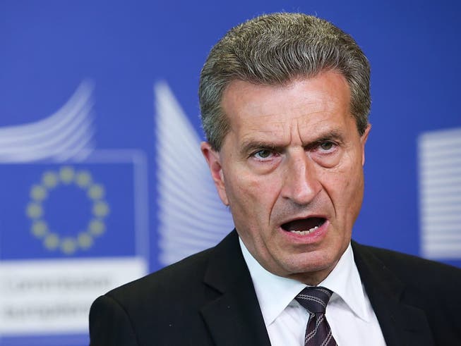 Der frühere deutsche EU-Kommissar Günther Oettinger sagte in einem Interview, die Schweiz müsse sich auf ein langes Warten bezüglich des EU-Rahmenabkommens einstellen.