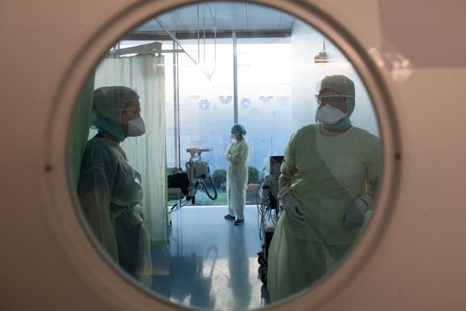 Die Schweiz ist für Mediziner aus der EU attraktiv. Nun erhalten die Kantone mehr Instrumente, um deren Zulassung zu steuern. (Symbolbild)