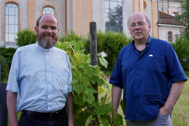 Nach der Informationsveranstaltung am Mittwoch im Stefanshaus: Kaplan Marco Vonarburg und Pfarrer Edwin Stier. 