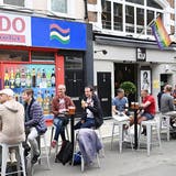 Pubs in England dürfen wieder öffnen