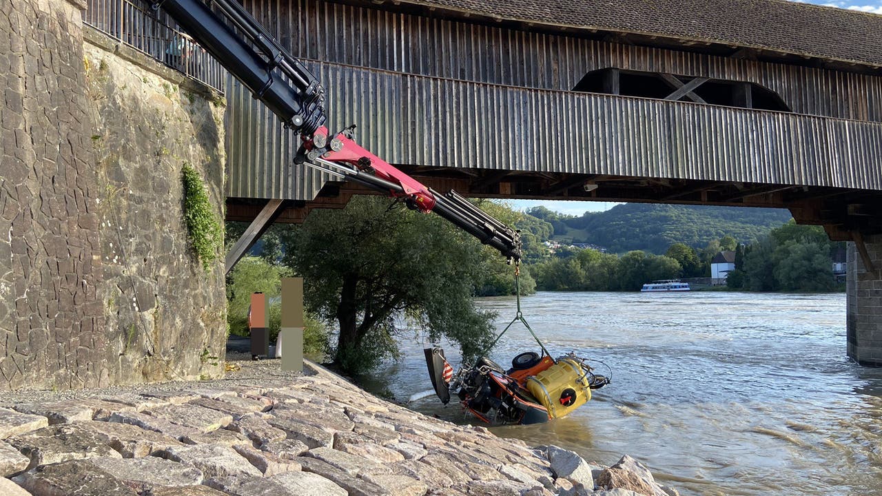 Stein AG, 3. Juli: Am Rheinuferweg wird ein Gemeindeangestellter bei einem Arbeitsunfall getötet.